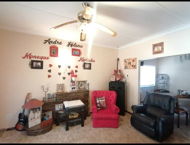 3 BEDROOM FREESTANDING FOR SALE IN STILFONTEIN EXT 4